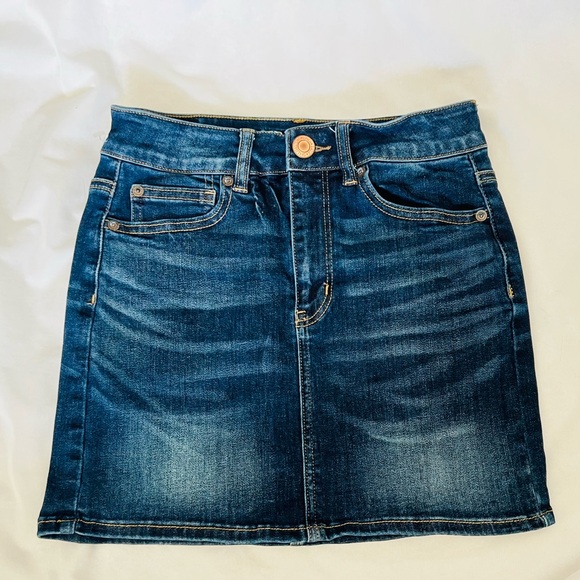 American Eagle Outfitters Dark Blue Denim Mini Skirt - Picture 1 of 5
